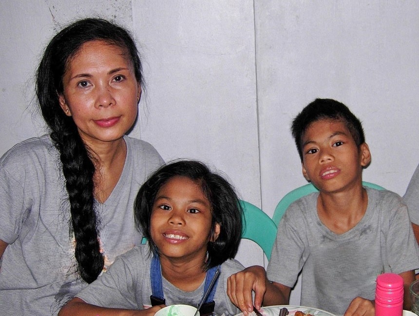 Jovi 2019 zu Besuch bei den Kindern auf den Philippinen